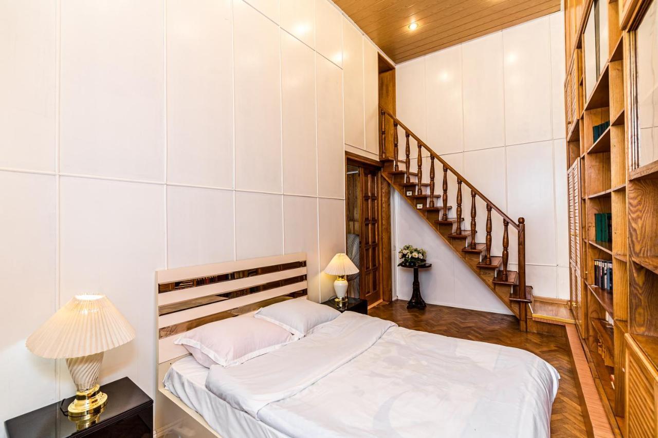 Rustaveli Central Aparthotel ティビリシ エクステリア 写真