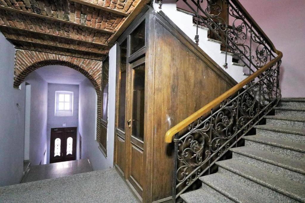 Rustaveli Central Aparthotel ティビリシ エクステリア 写真